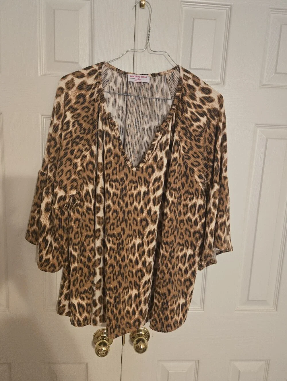 Discount Divas Raised Rib 3/4 Ruffle Sleeve Top - Picture 1 of 4
